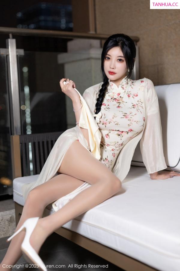 杨晨晨 sugar小甜心CC [XiuRen]高清写真图 2023.09.08 No.7363 杨晨晨Yome 旗袍美腿第10张图片